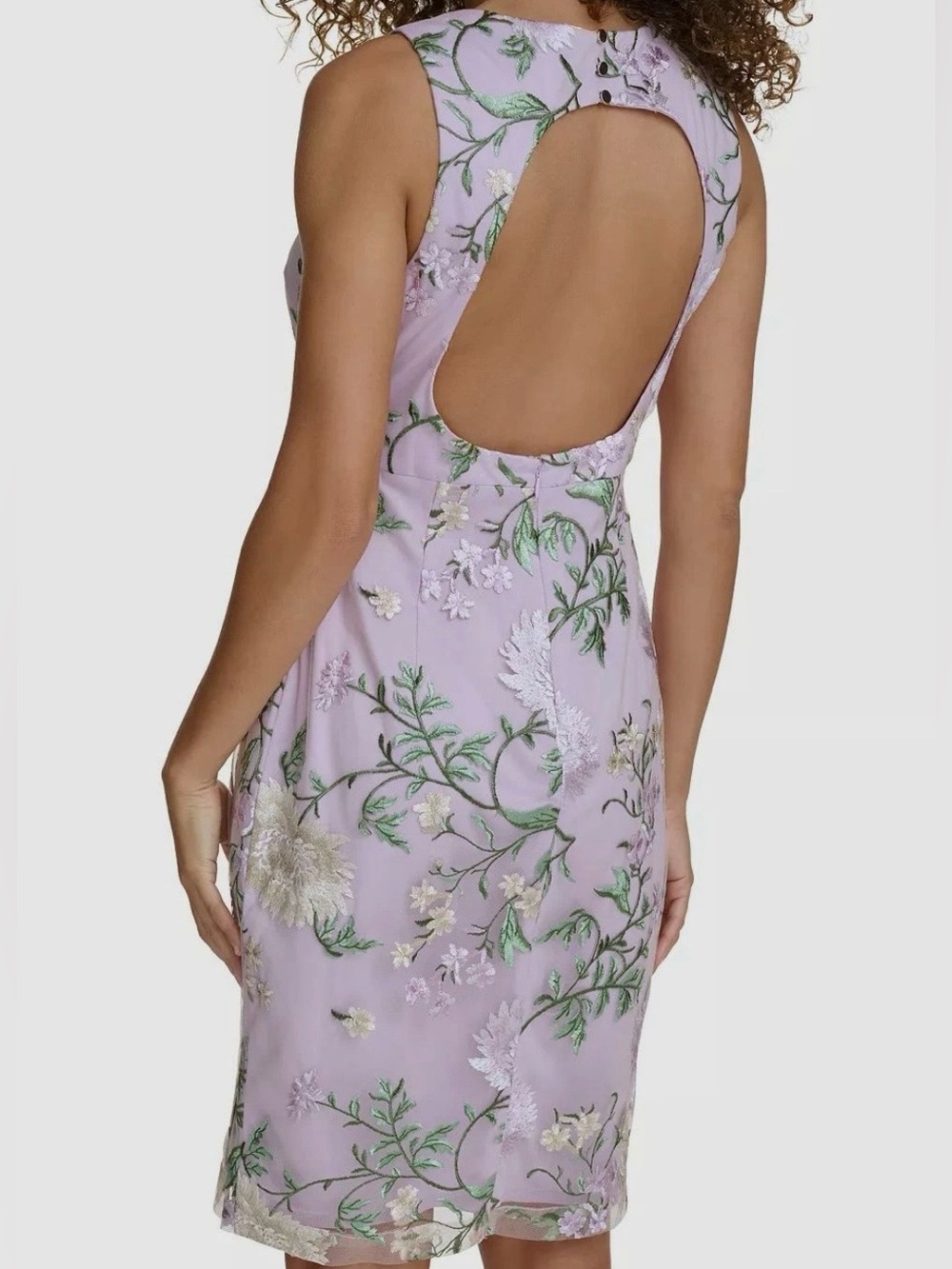 Lilac Floral V-Neck Backless Sheath Dress - Picture 8 of 10